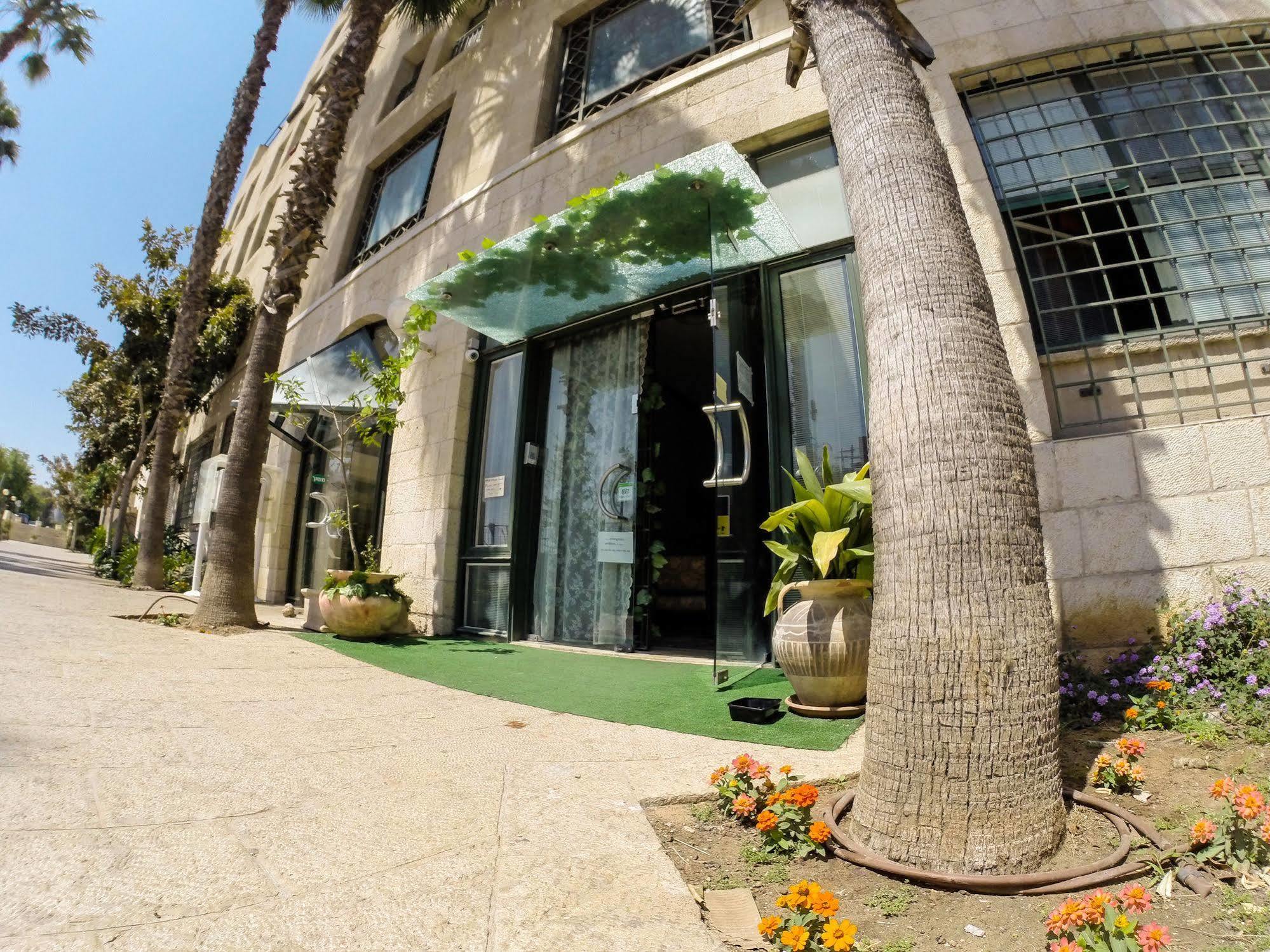 Milk & Honey Hostel Tel Aviv Exterior photo